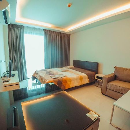Club Royal Suites Pattaya ภายนอก รูปภาพ