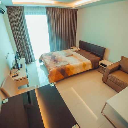 Club Royal Suites Pattaya ภายนอก รูปภาพ