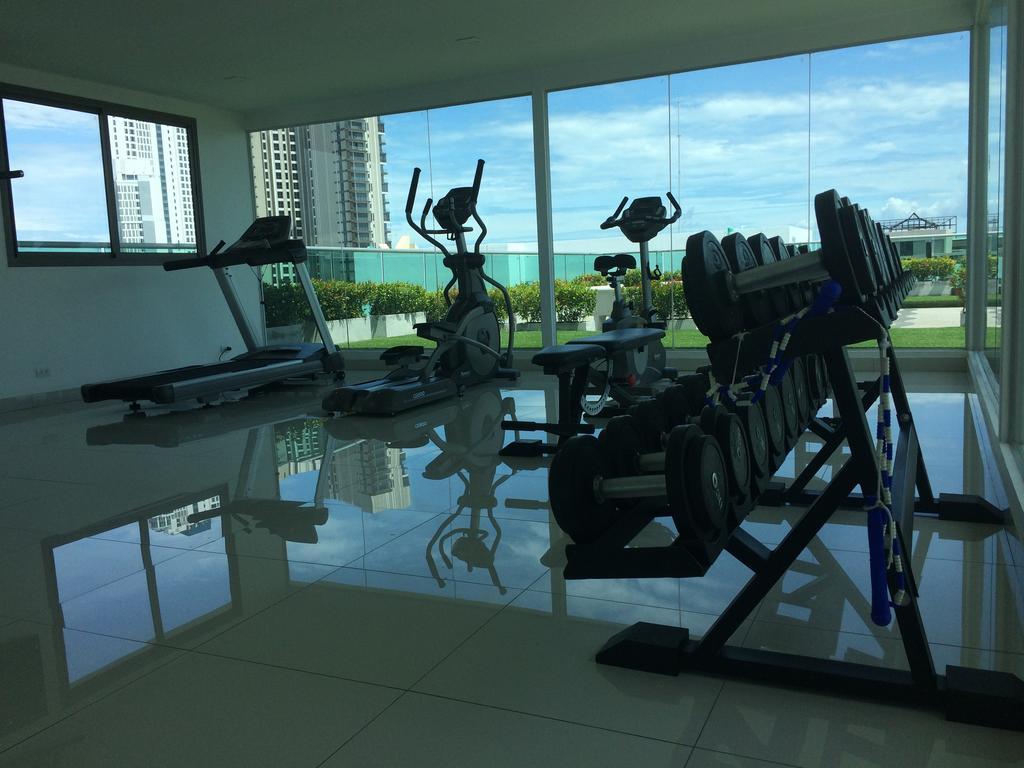Club Royal Suites Pattaya ภายนอก รูปภาพ