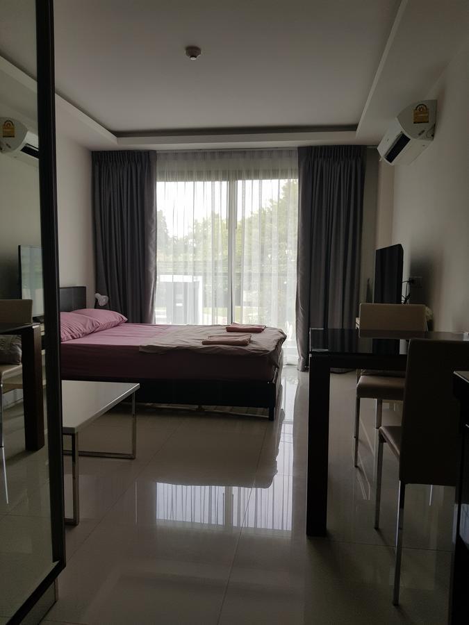 Club Royal Suites Pattaya ภายนอก รูปภาพ