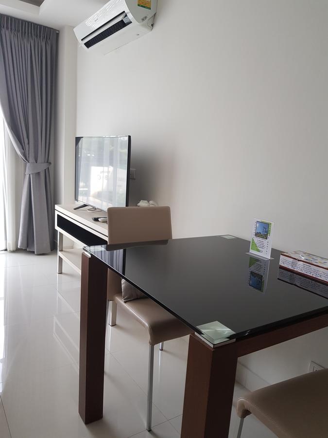 Club Royal Suites Pattaya ภายนอก รูปภาพ