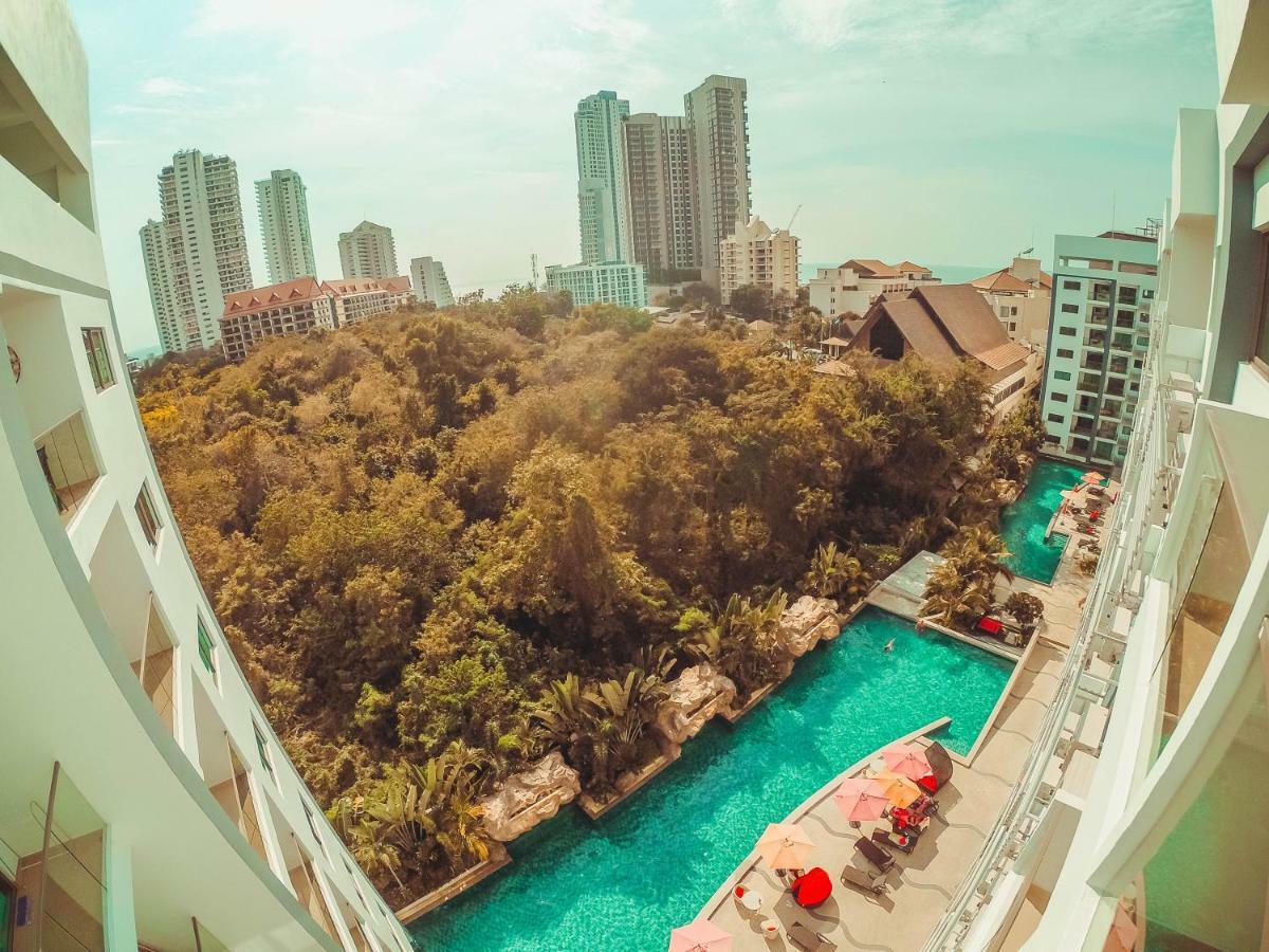 Club Royal Suites Pattaya ภายนอก รูปภาพ