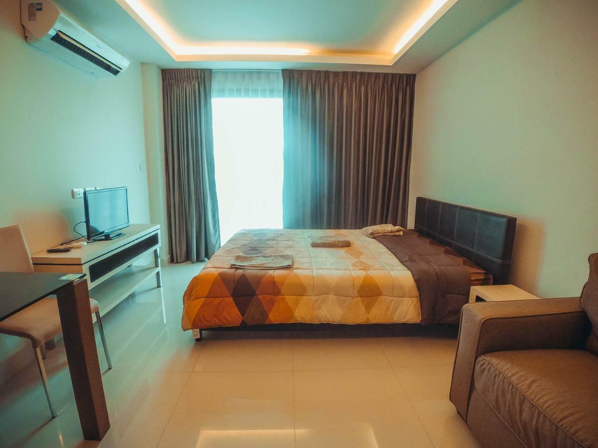 Club Royal Suites Pattaya ภายนอก รูปภาพ